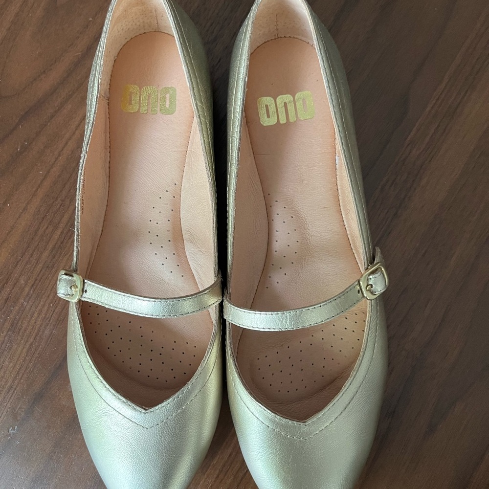 New ONO ladies flats. On trend gold color.